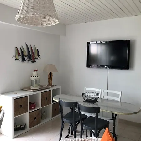 Apartment Renove A Deux Pas De La Des Lutins - Terrasse Privee, Parking Et Animaux Acceptes - Fr-1-426-515 *